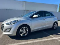 Gebraucht Hyundai i30 Trend 135 PS (99 kW) 2015 Silber Limousine