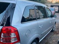 Gebraucht Opel Zafira 125 PS (91 kW) 2009 Silber Van / Kleinbus