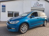 Gebraucht VW Touran Highline 150 PS (110 kW) 2017 Caribbean blue metallic Van / Kleinbus