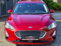 Gebraucht Ford Focus Titanium 150 PS (110 kW) 2020 Rot Kombi