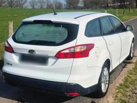 Gebraucht Ford Focus 105 PS (77 kW) 2014 Weiß Kombi
