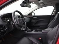 Gebraucht Jaguar XE Portfolio 250 PS (183 kW) 2017 Rot Limousine