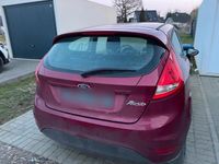 Gebraucht Ford Fiesta 60 PS (44 kW) 2009 Rot Kleinwagen