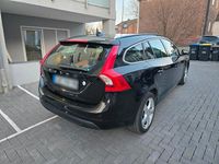 Gebraucht Volvo V60 114 PS (83 kW) 2011 Schwarz Kombi