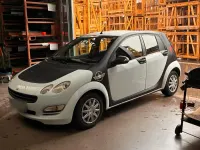 Usata Smart ForFour 75 CV (55 kW) 2009 Bianco Utilitaria