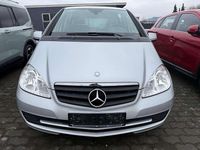 Gebraucht Mercedes A160 95 PS (69 kW) 2011 Polarsilber  metalliclack Kleinwagen