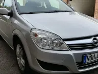 Używany Opel Astra 140 KM (102 kW) 2007 Srebrny Sedan/Limuzyna