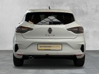 Używany Renault Clio V Techno 91 KM (66 kW) 2024 Biały Hatchback