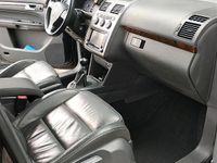 Gebraucht VW Touran Highline 140 PS (102 kW) 2009 Schwarz Van / Kleinbus