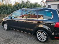 Second-hand VW Sharan 140 CP (102 kW) 2012 Negru Monovolum
