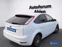 Gebraucht Ford Focus 101 PS (74 kW) 2012 Weiß Limousine