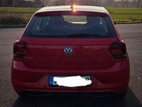 Gebraucht VW Polo Comfortline 75 PS (55 kW) 2018 Rot Kleinwagen
