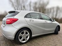 Gebraucht Mercedes A200 Style 136 PS (100 kW) 2014 Silber Kleinwagen