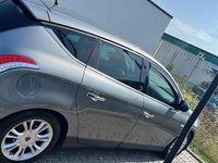 Gebraucht Lancia Delta 120 PS (88 kW) 2010 Grau Kleinwagen