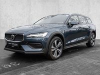 Gebraucht Volvo V60 CC Plus 197 PS (144 kW) 2024 Denim blue / metallic Kombi