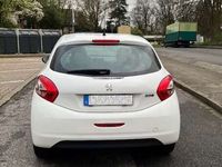 gebraucht Peugeot 208 PureTech 68 Like / TÜV NEU!