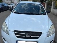 Gebraucht Kia Ceed Basis 109 PS (80 kW) 2008 Weiß Kleinwagen