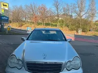 Gebraucht Mercedes C220 143 PS (105 kW) 2003 Silber Limousine