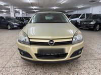 Gebraucht Opel Astra 90 PS (66 kW) 2004 Gold Limousine