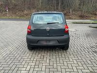 Gebraucht VW Fox 55 PS (40 kW) 2008 Grau Kleinwagen