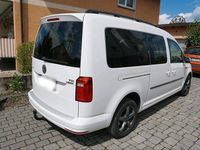 Second-hand VW Caddy 116 CP (85 kW) 2017 Alb Monovolum