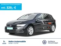 Gebraucht VW Golf VIII Life 110 PS (80 kW) 2023 Deep black perleffekt (metallic) Limousine