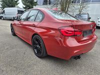 Second-hand BMW 330 Performance 258 CP (189 kW) 2018 Roșu Berlinǎ