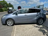 Gebraucht Toyota Verso Travel 126 PS (92 kW) 2012 Blau Van / Kleinbus