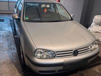 Second-hand VW Golf IV 105 CP (77 kW) 2000 Argintiu Hatchback