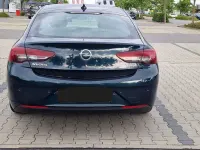 Używany Opel Insignia Innovation 165 KM (121 kW) 2018 Zielony Sedan/Limuzyna