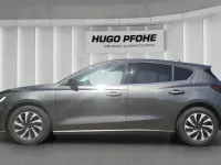 Gebraucht Ford Focus Titanium 125 PS (91 kW) 2022 Grau Limousine