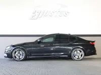 Gebraucht BMW 550 462 PS (339 kW) 2019 Black sapphire metallic (475) Limousine