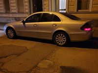 Gebraucht Mercedes E220 Elegance 150 PS (110 kW) 2002 Silber Limousine