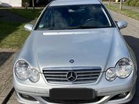 Gebraucht Mercedes C180 143 PS (105 kW) 2004 Silber Coupé