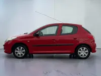 Gebraucht Peugeot 206+ Basis 60 PS (44 kW) 2009 Rot Kleinwagen