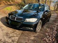 Gebraucht BMW 320 163 PS (119 kW) 2006 Schwarz Kombi