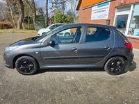 Gebraucht Peugeot 206+ Basis 60 PS (44 kW) 2011 Grau Kleinwagen