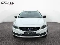 Gebraucht Volvo V60 CC Kinetic 150 PS (110 kW) 2016 Weiß Kombi