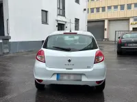 Gebraucht Renault Clio II 75 PS (55 kW) 2011 Weiß Limousine