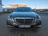 Gebraucht Mercedes E200 Avantgarde 136 PS (100 kW) 2011 Braun Limousine