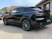 Gebraucht Porsche Cayenne Turbo Coupe 549 PS (403 kW) 2019 Tiefschwarz SUV
