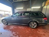 Gebraucht Mercedes E220 170 PS (125 kW) 2016 Blau Kombi