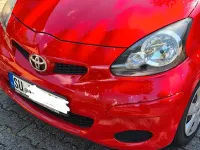 Gebraucht Toyota Aygo 60 PS (44 kW) 2011 Rot Kleinwagen