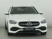 Gebraucht Mercedes C300 Avantgarde 265 PS (194 kW) 2022 Unilack polarweiss Limousine