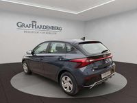 Gebraucht Hyundai i20 Select 101 PS (74 kW) 2025 Aurora grey / met Limousine