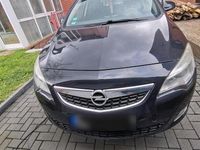 Gebraucht Opel Astra 140 PS (102 kW) 2012 Schwarz Limousine