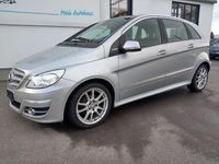 Gebraucht Mercedes B180 116 PS (85 kW) 2011 Silber Van / Kleinbus