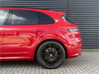 Neu Porsche Cayenne S E-Hybrid Black Edition 519 PS (381 kW) 2026 Rot SUV