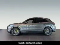Gebraucht Porsche Cayenne E-Hybrid 470 PS (345 kW) 2024 Grau SUV
