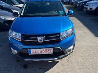 Gebraucht Dacia Sandero 90 PS (66 kW) 2012 Blau Kombi